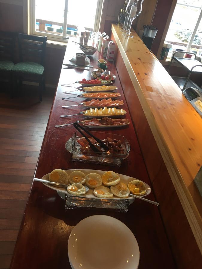 Mehamn 梅哈恩探险营地酒店 外观 照片